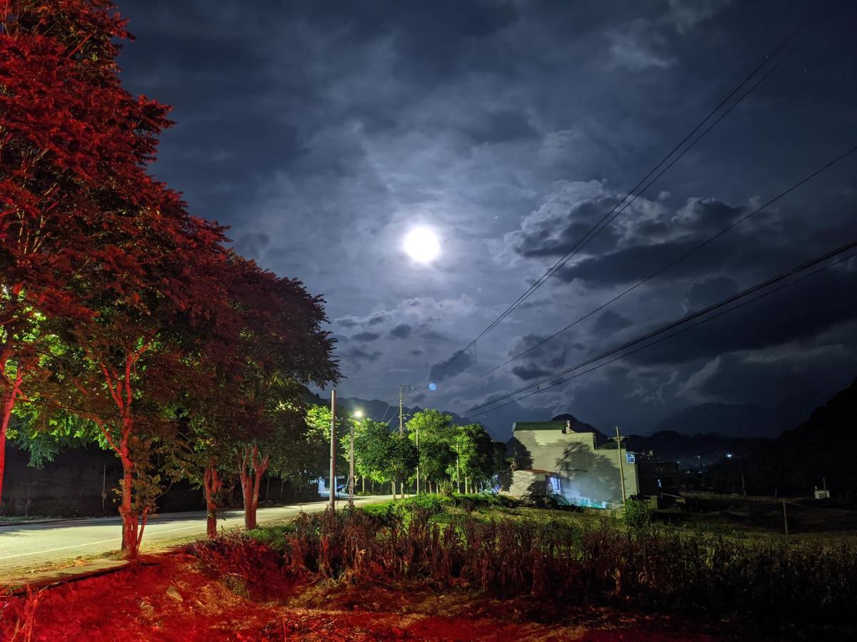 nhà nghỉ Ngọc Lam Quang Ba Exterior foto